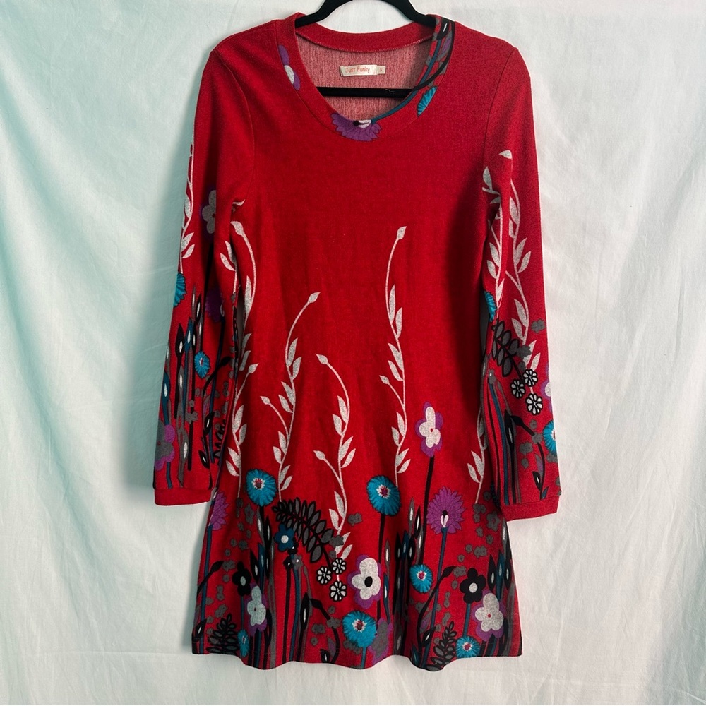 5/$20 SALE🎉 Just Funky size S sleeve bright red and floral shift dress